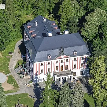 Kravaře - zámecký Nordic Walking výšlap z Kravař do Velkých Hoštic.