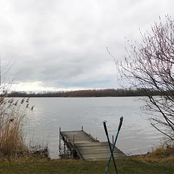 ZRUŠENO KVŮLI KORONÁČI: Dolní Benešov - Nordic Walking výšlap jezerní krajinou