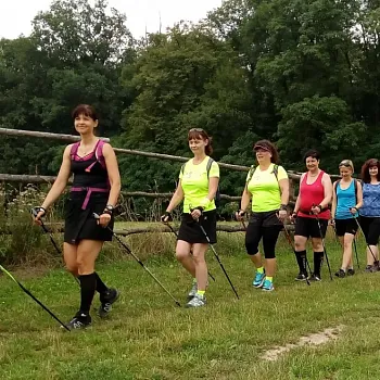 Praha - Hostivařský lesopark - Nordic Walking není jen chůze