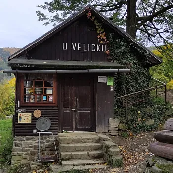 Beskydy, Frýdlant nad Ostravicí  – Nordic Walking výšlap k hospodě U Věličků a vodopádům Satiny