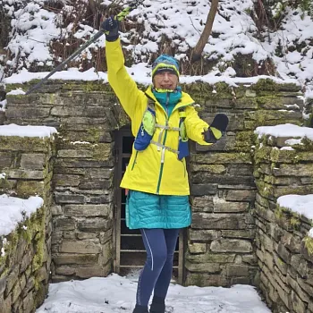 Mělník - NW výšlap - Chloumek, Lhotka, Holý vrch, skalní obydlí