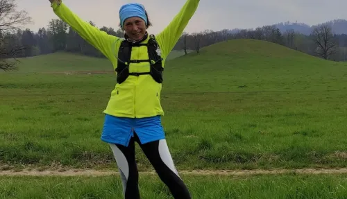 Žulová - Nordic Walking výšlap na Boží horu a k žulovým lomům. Buřtíky na konec.