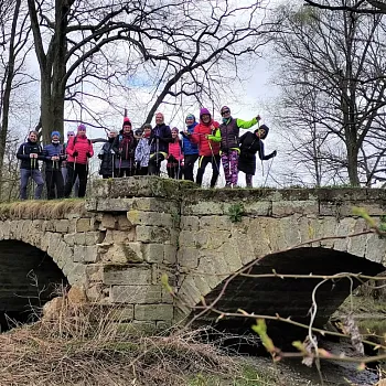 Zahrádky u České Lípy –  Holanské rybníky, zříceniny, panny a hastrmani