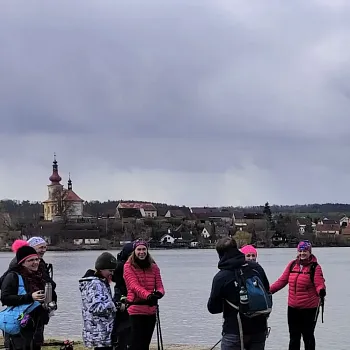 Zahrádky u České Lípy –  Holanské rybníky, zříceniny, panny a hastrmani
