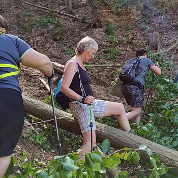 Kokořínsko - Nordic Walking skalním městem u Střezivojic.