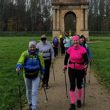 Veltrusy - Nordic Walking v zámeckém parku