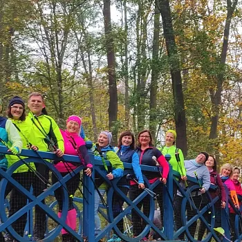 Veltrusy - Nordic Walking v zámeckém parku