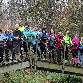 Veltrusy - Nordic Walking v zámeckém parku