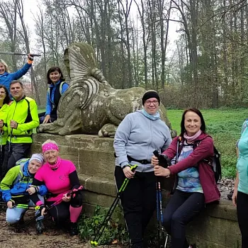 Veltrusy - Nordic Walking v zámeckém parku