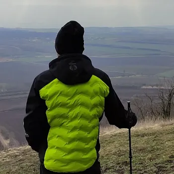 Nordic Walking výšlap na nejvyšší horu široko daleko. Na Říp.