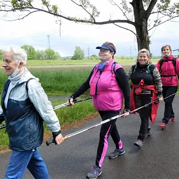 Fascinující Ostrava!!! Nordic Walking podél Odry.