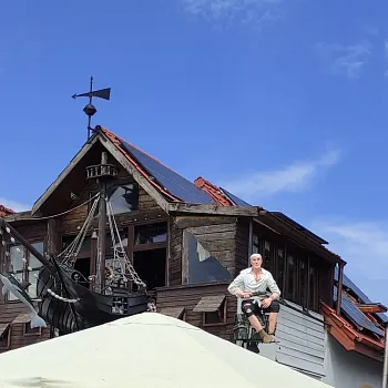 Narozeninový Balt. Den třetí. Jedni lodí na poloostrov Hel, druzí na křižácký hrad Malbork.