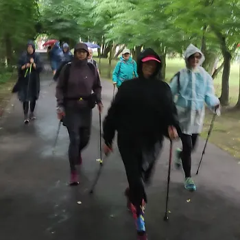 Narozeninový Balt. Den čtvrtý, zmáčený. Oliwa, rozhledna Pacholek, ledovcová moréna. Sopot.