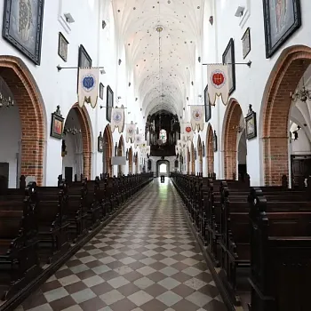 Narozeninový Balt. Den čtvrtý, zmáčený. Oliwa, rozhledna Pacholek, ledovcová moréna. Sopot.