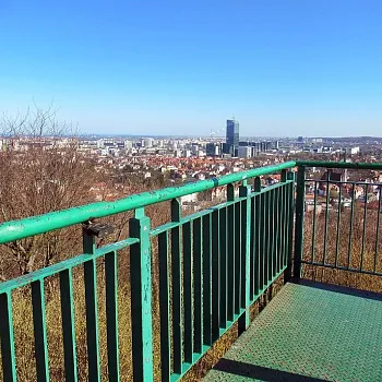 Narozeninový Balt. Den čtvrtý, zmáčený. Oliwa, rozhledna Pacholek, ledovcová moréna. Sopot.
