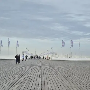 Narozeninový Balt. Den čtvrtý, zmáčený. Oliwa, rozhledna Pacholek, ledovcová moréna. Sopot.