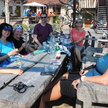 10 dní putování českou krajinou z Blaníku na Říp