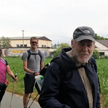 A Fred nepřijde? Nepřijde. Fred už nikdy nepřijde.